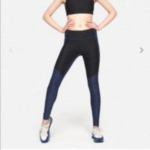Outdoor Voices 3/4 Leggings in Navy / Charcoal